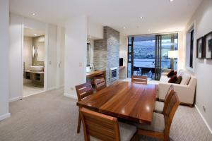 Rees Hotel & Luxury Apartments