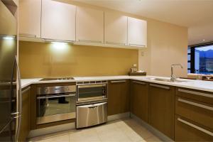 Rees Hotel & Luxury Apartments