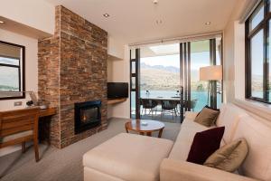 Rees Hotel & Luxury Apartments