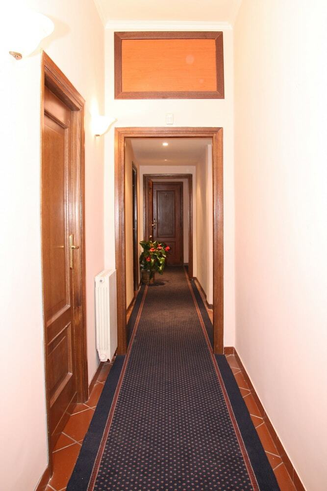 Hostal Gaudi Guest House