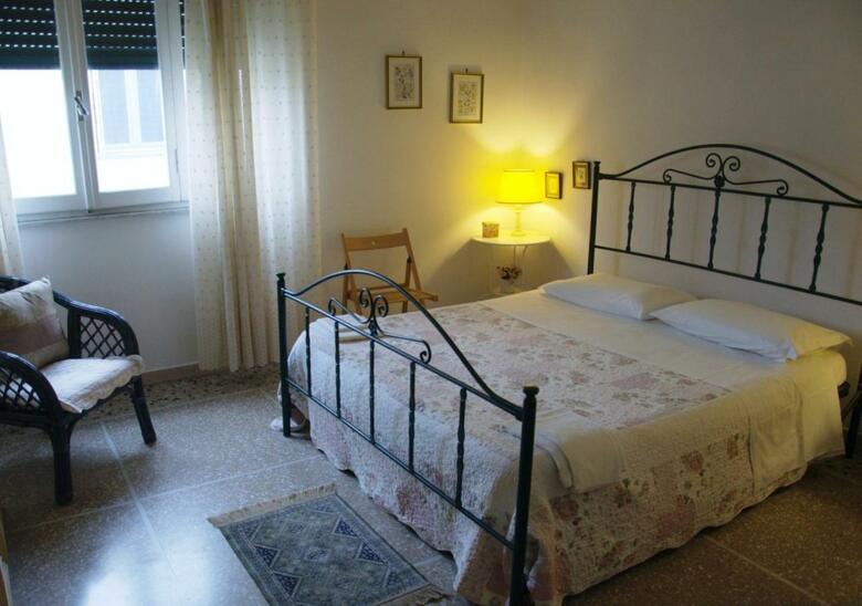 Hostal La Coccinella Guest House