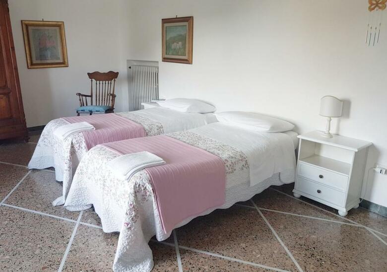 Hostal La Coccinella Guest House