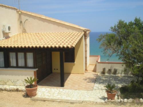 Blunda Holiday Home