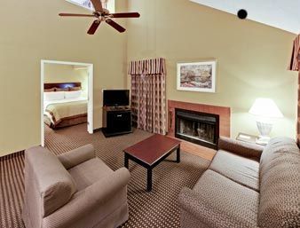 Hawthorn Suite Hotel North