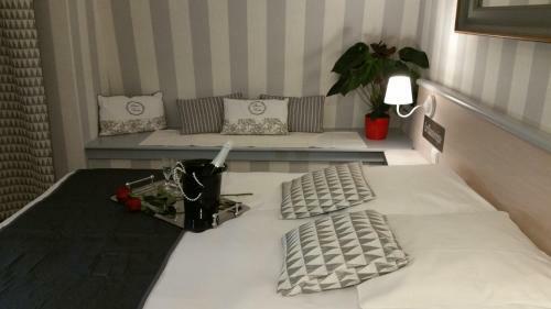 Hotel H�tel Le Chantereigne