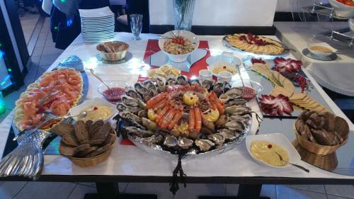 Hotel H�tel Le Chantereigne