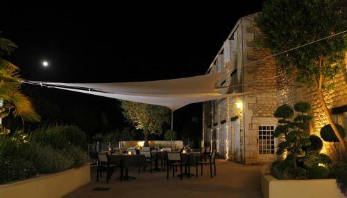 Hotel Logis H�tel Le Moulin De Chalons