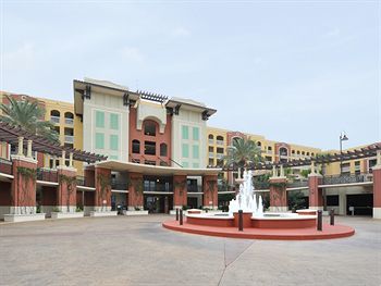 Hotel Resortquest Azure