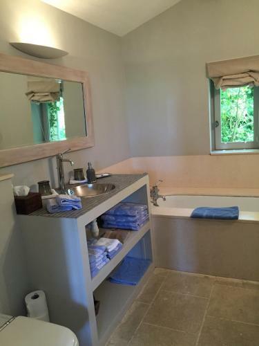 Bed & Breakfast La Borie En Provence