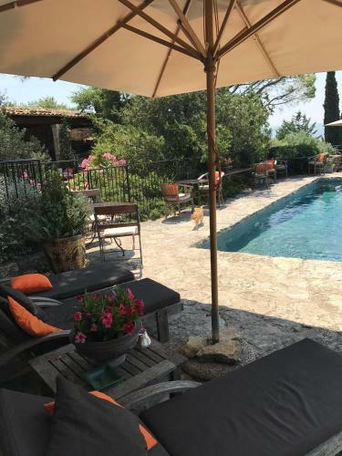 Bed & Breakfast La Borie En Provence