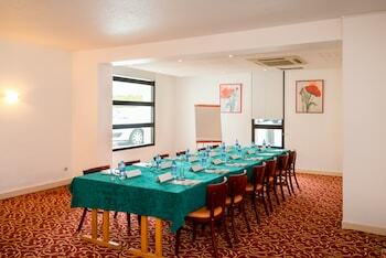 Brit Hotel Rennes Cesson ? Le Flor�al