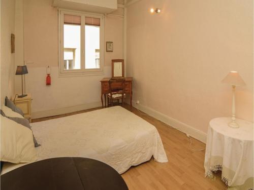 Two-bedroom Apartment In Avignon