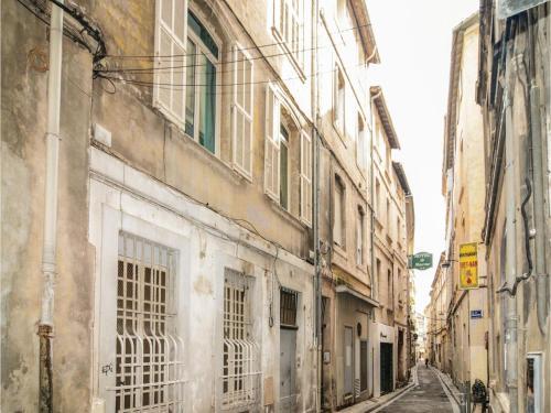 Two-bedroom Apartment In Avignon