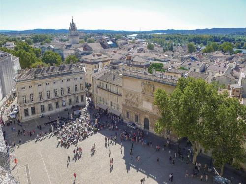 Two-bedroom Apartment In Avignon