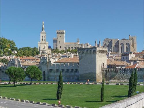 Two-bedroom Apartment In Avignon