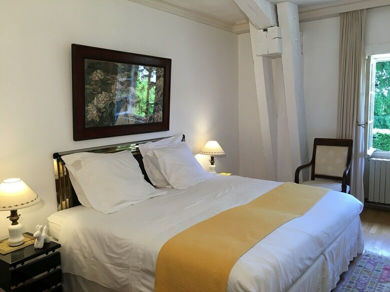 Bed & Breakfast Remparts 12