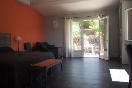Hotel H�tel Restaurant Le Pradinas
