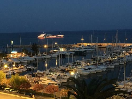 Hotel Ibis Budget Menton Bord De Mer