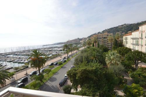 Hotel Ibis Budget Menton Bord De Mer