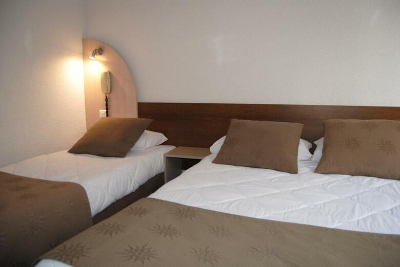 Hotel Notre Dame De La Sarte