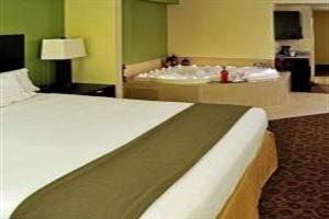 Holiday Inn Express Hotel And Suites