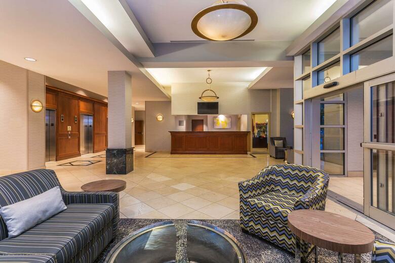 Hotel Doubletree Club Buffalo Downtown