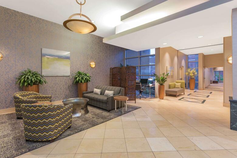 Hotel Doubletree Club Buffalo Downtown