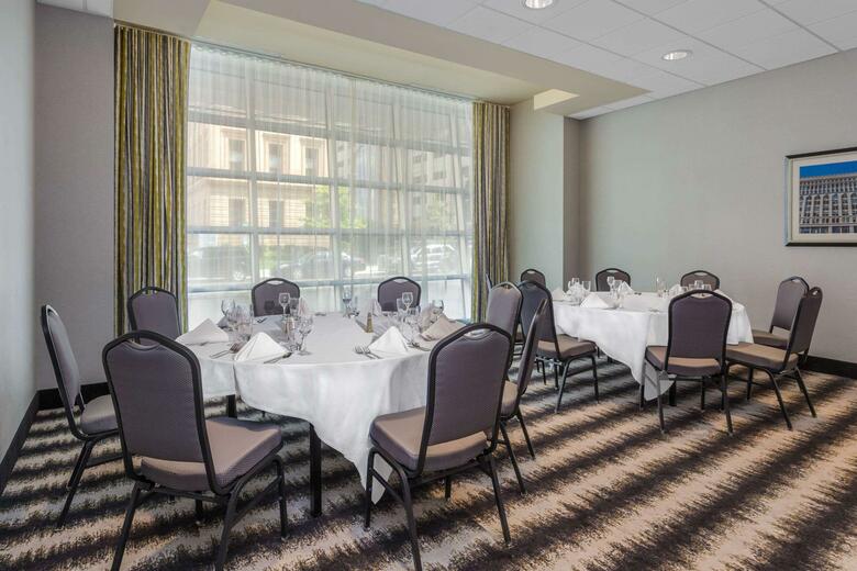Hotel Doubletree Club Buffalo Downtown