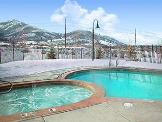 Hotel Crestview Condominiums