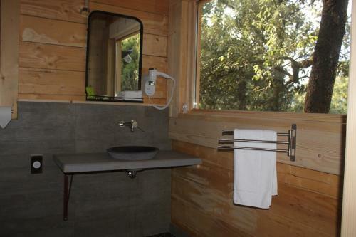 Hotel Les Cabanes Dans Les Bois