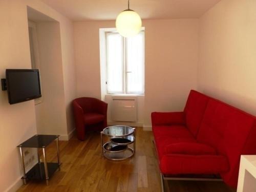 Rental Apartment Passage Bon Air