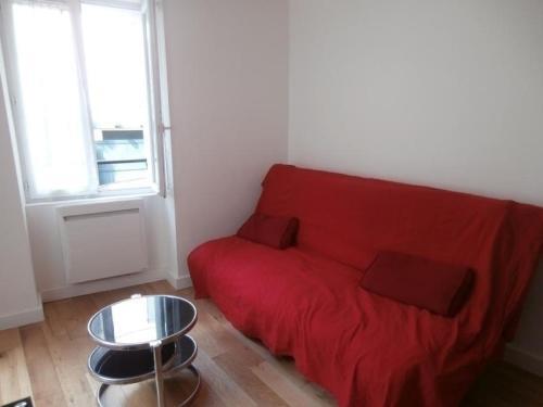Rental Apartment Passage Bon Air