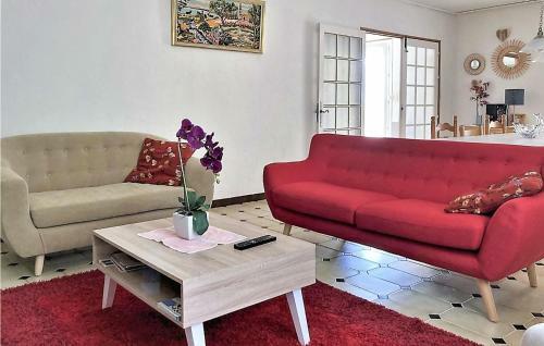 Holiday Home Le Clos Du Puit