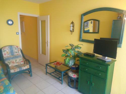 Apartamento Village Naturiste - H�liopolis