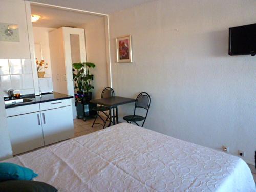 Apartamento Village Naturiste - H�liopolis