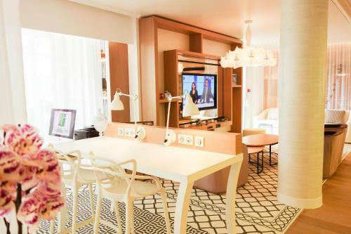 Hotel Holiday Inn Paris Cdg Airport