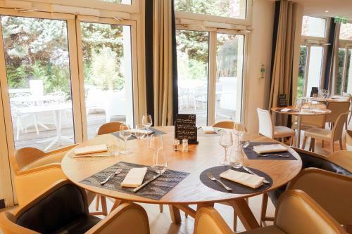 Hotel Holiday Inn Paris Cdg Airport