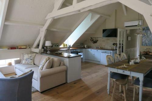 Le Coustal