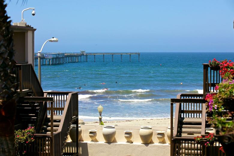 Ocean Beach Hotel
