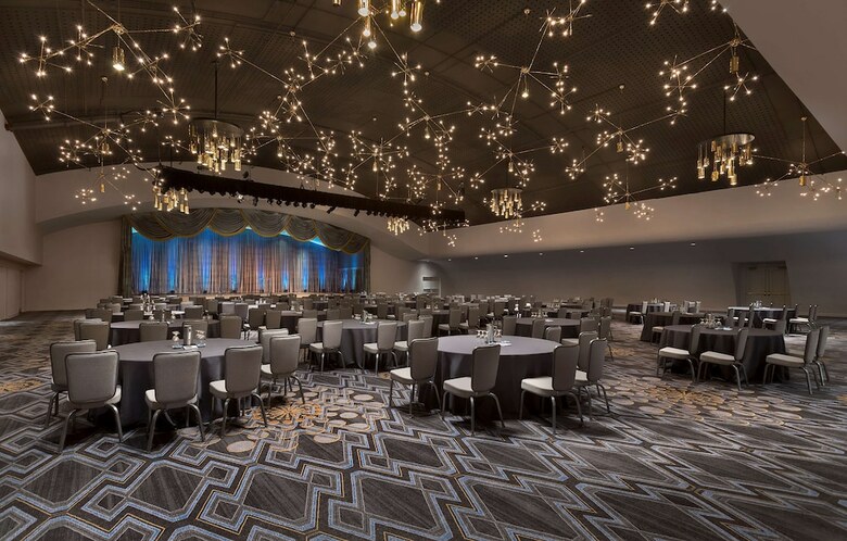 Chase Park Plaza Hotel