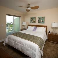 Hotel Crystal Palms Beach Resort