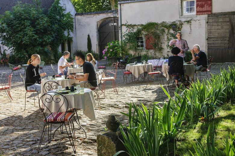 Hostal Maison Le Village