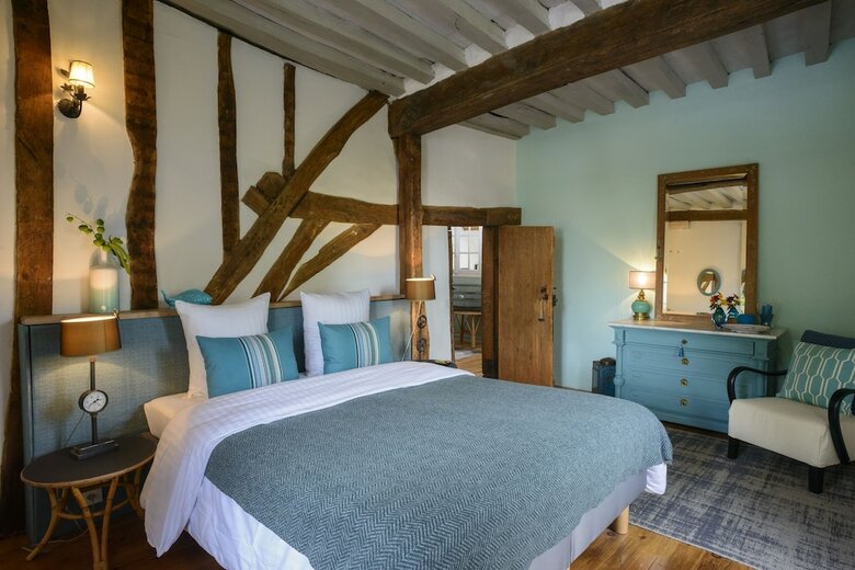 Hostal Maison Le Village