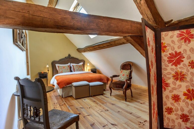 Hostal Maison Le Village