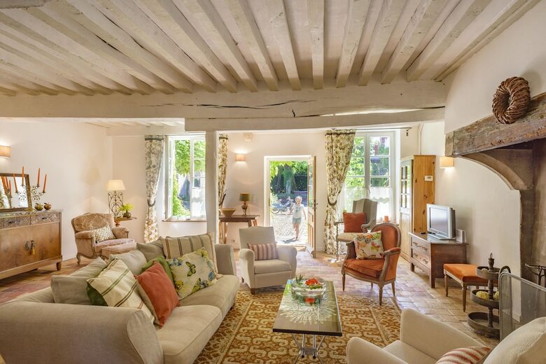Hostal Maison Le Village