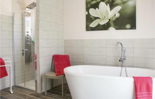 Three-bedroom Holiday Home In Mazan