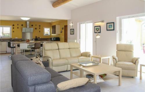 Three-bedroom Holiday Home In Mazan