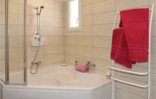 Three-bedroom Holiday Home In Mazan