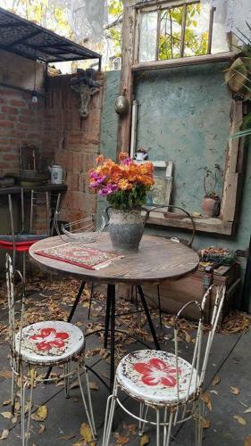 Hostal Nona's Guest House