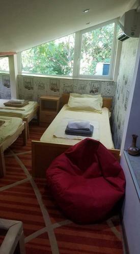 Hostal Nona's Guest House